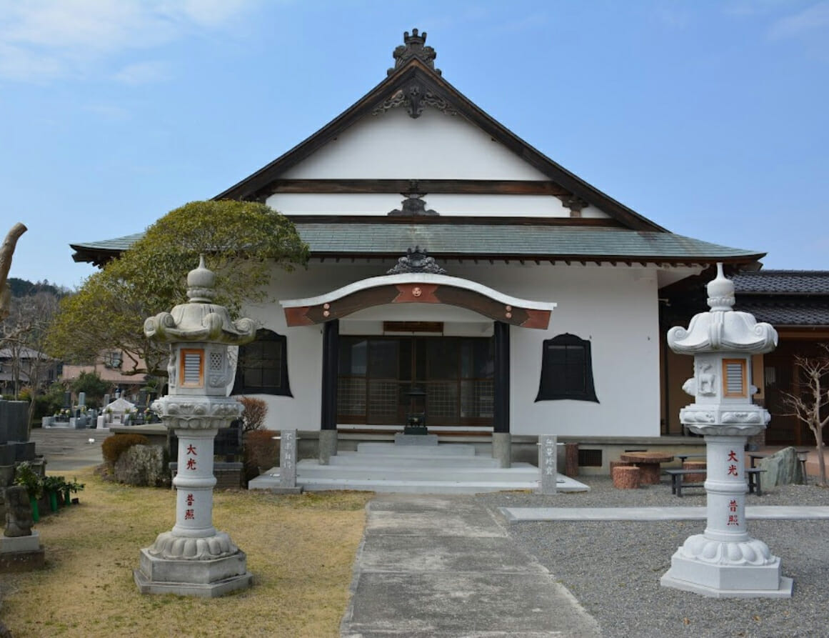 伊豆の国 實成寺の外観