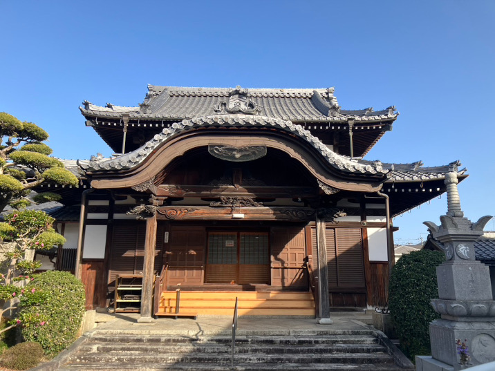 八日市 西照寺の外観